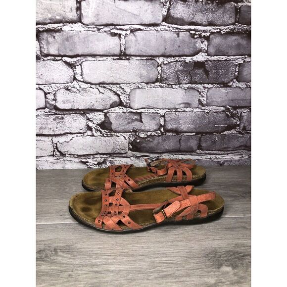 Naot Coral Pink Leather Stud Ankle Strap Casual Sandals Women’s Sz 38EU/7.5M US - Picture 6 of 14